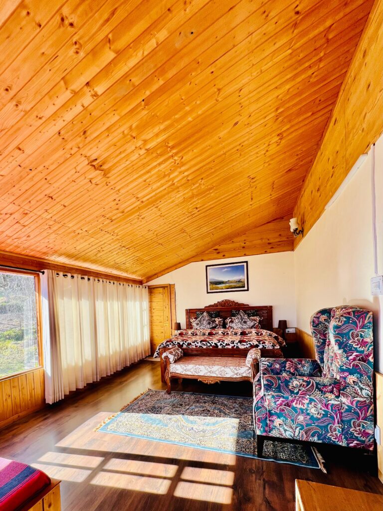 Deodar Cottage Farmstay Kotgarh Attic Room (11)